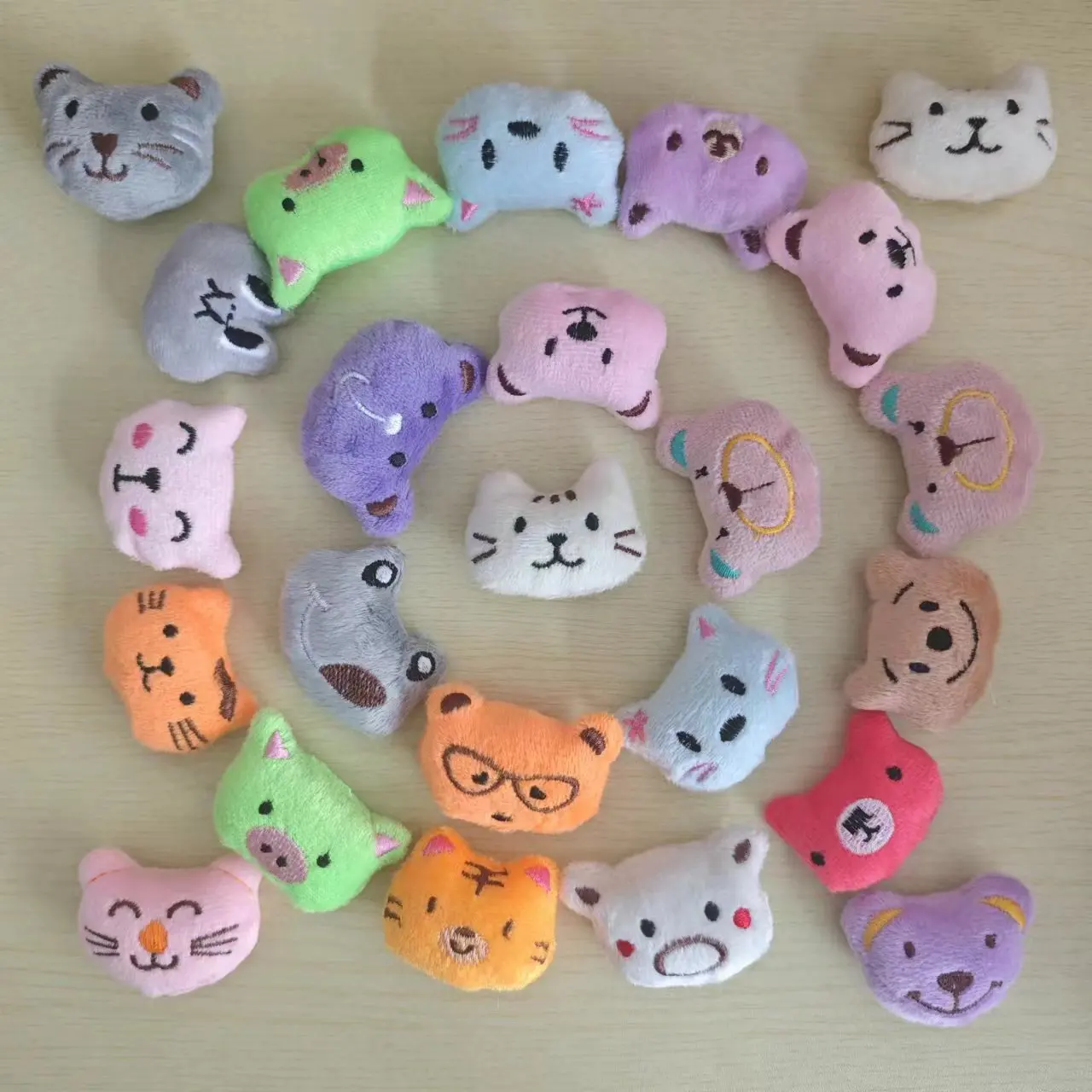 Mini süße Tier Plüsch Puppen 5 – Claw Crane Machine Bewertung und Preis